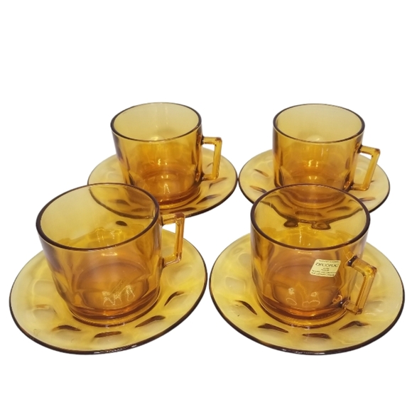 Arcoroc France 8pc‎ Amber Thumbprint Teacups And Saucers 6-7oz Set of 4